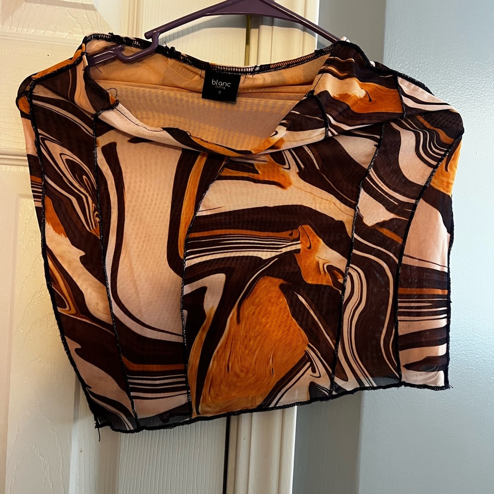 Chic Swirl Mini Skirt - Picture 2 of 6
